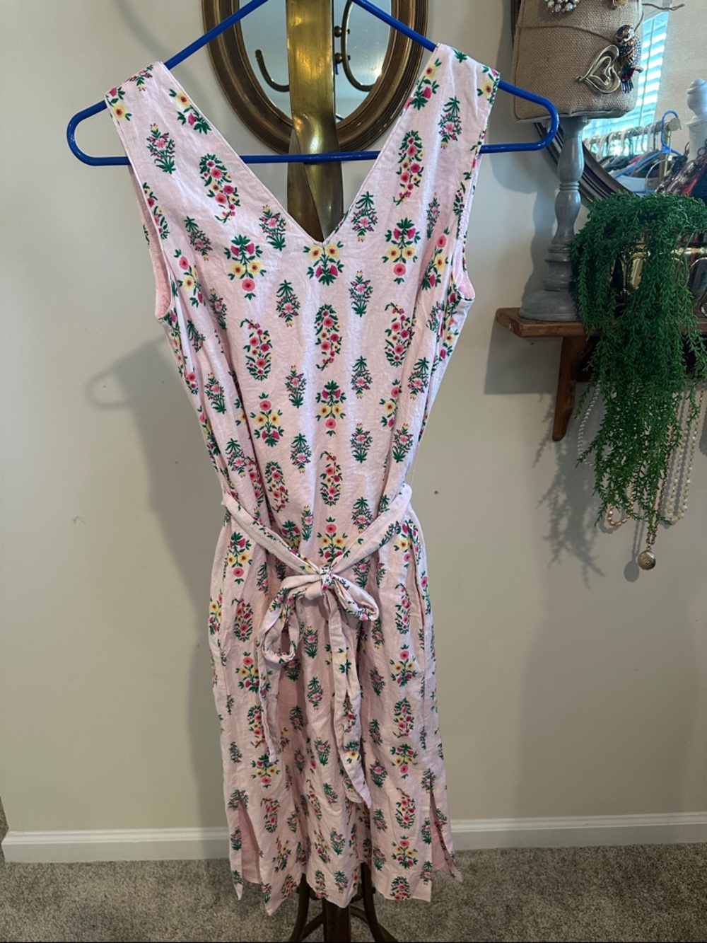 Ann Taylor Pink Floral Print Tie-Waist Sheath Dress. Size 0P - Picture 3 of 7